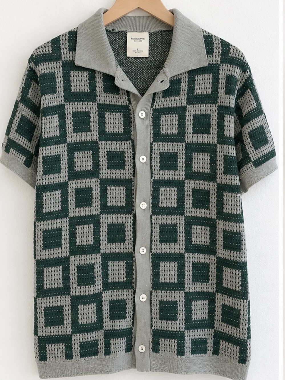 Massive Luxury Short Sleeve Button-Down Shirt in Green